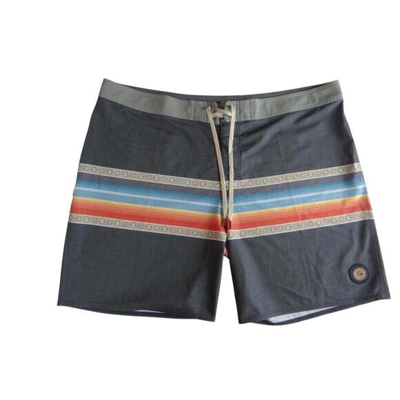Men's Surf Shorts with Colorful Stripes Size 40 - Picture 1 of 7
